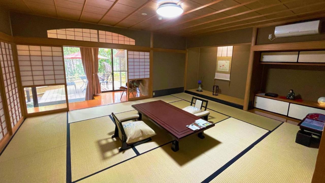 ホテル 胡蝶 加賀市 エクステリア 写真